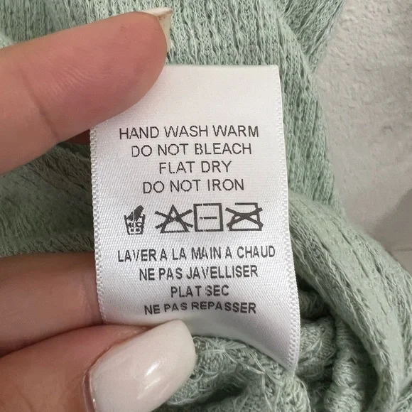 Pleione Women's Mint Green Twisted Hem Light Waffle Knit Top Size Large - Picture 8 of 8